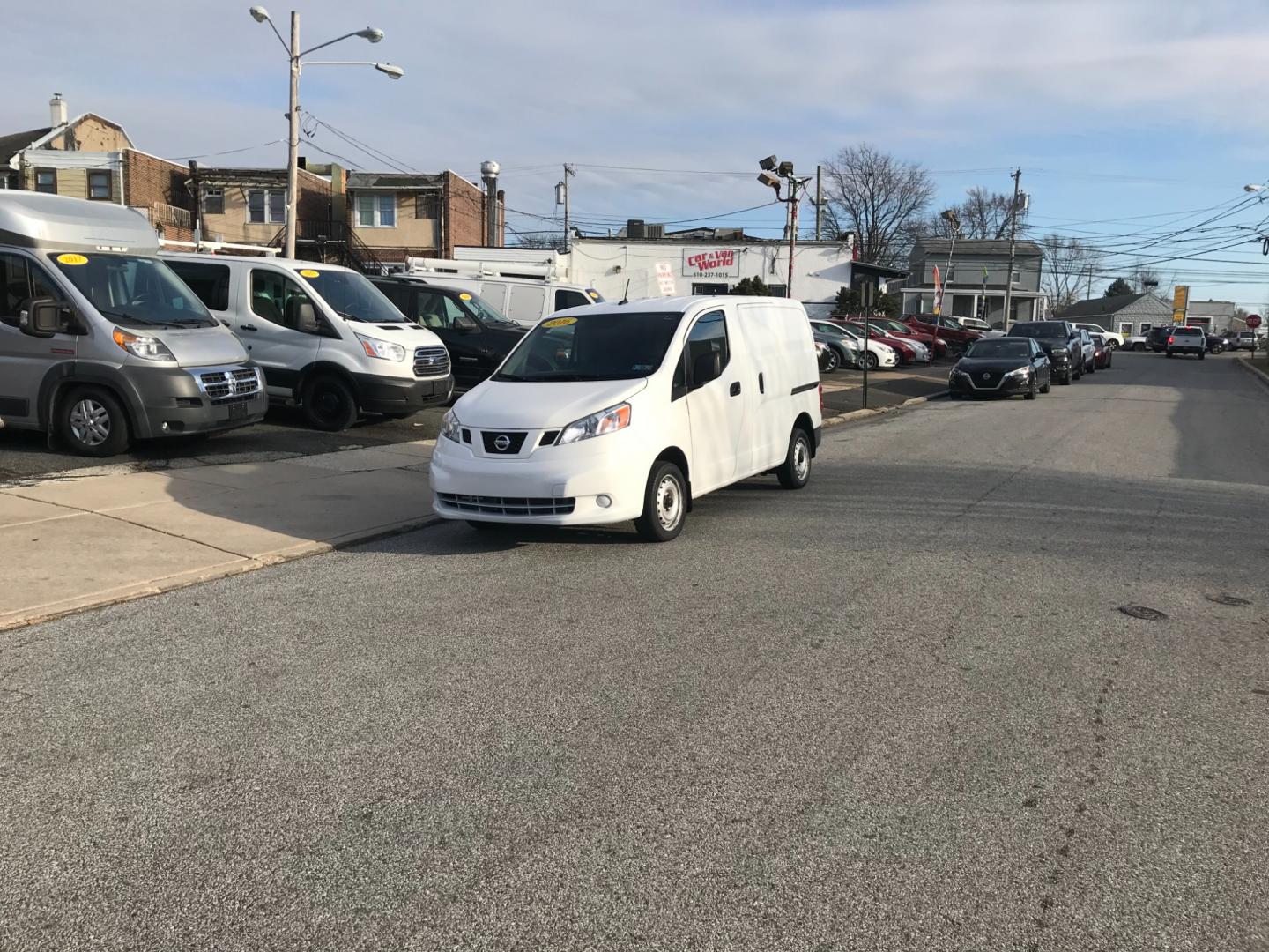 2016 White /Gray Nissan NV200 SV (3N6CM0KN2GK) with an 2.0 V4 engine, Automatic transmission, located at 577 Chester Pike, Prospect Park, PA, 19076, (610) 237-1015, 39.886154, -75.302338 - Photo#1